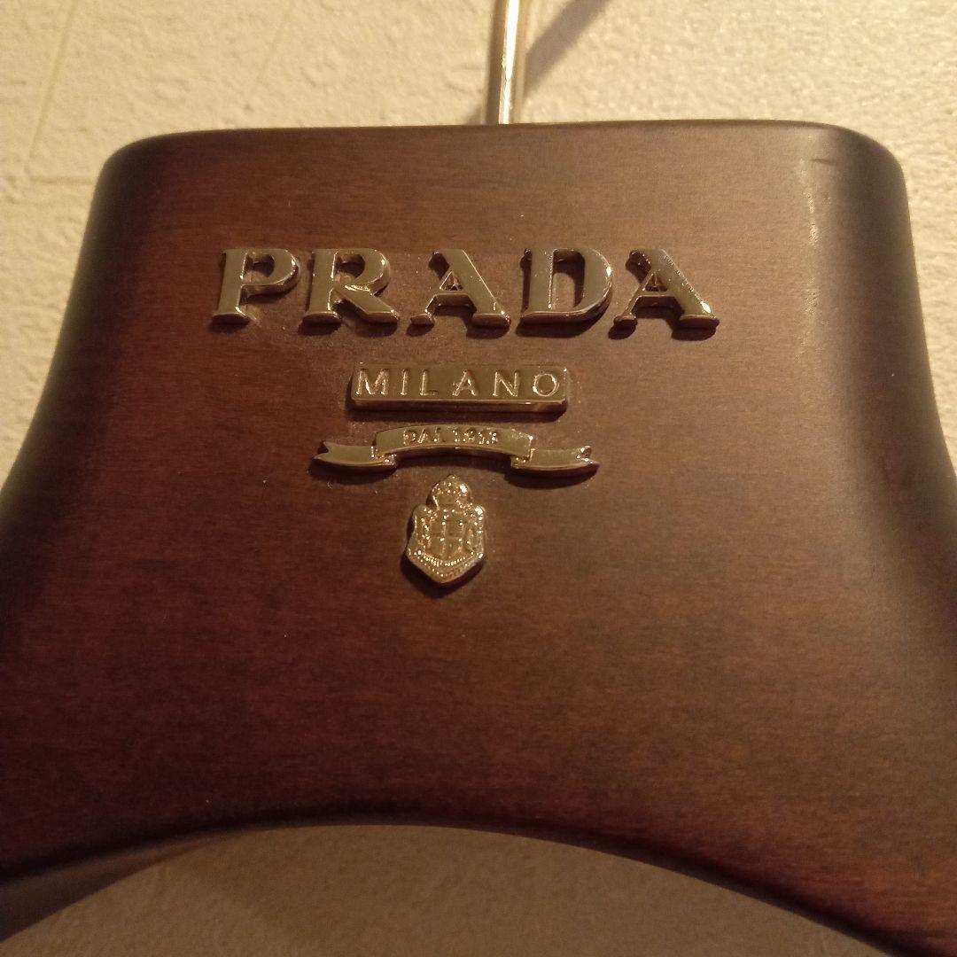 PRADA 　ハンガー