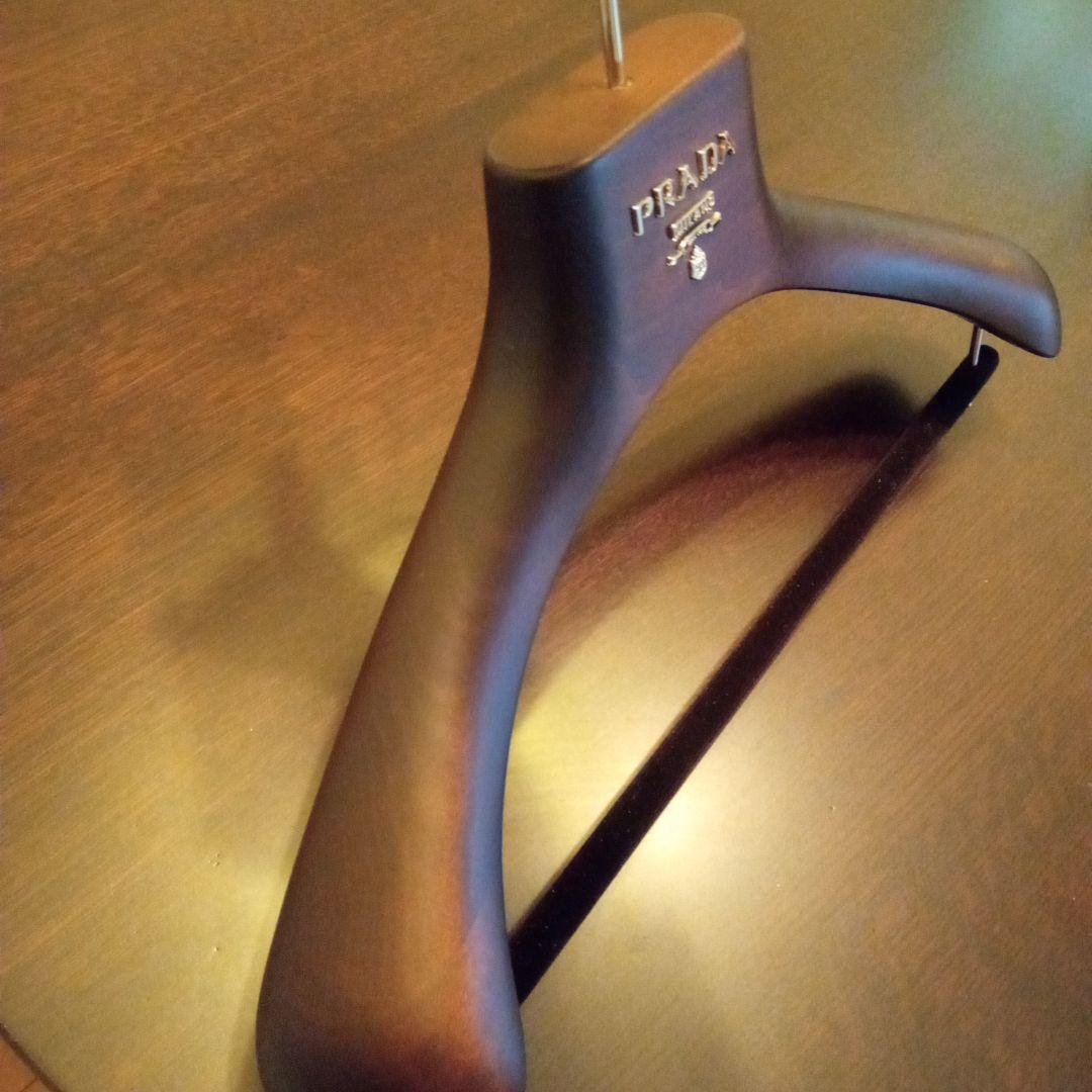 PRADA 　ハンガー