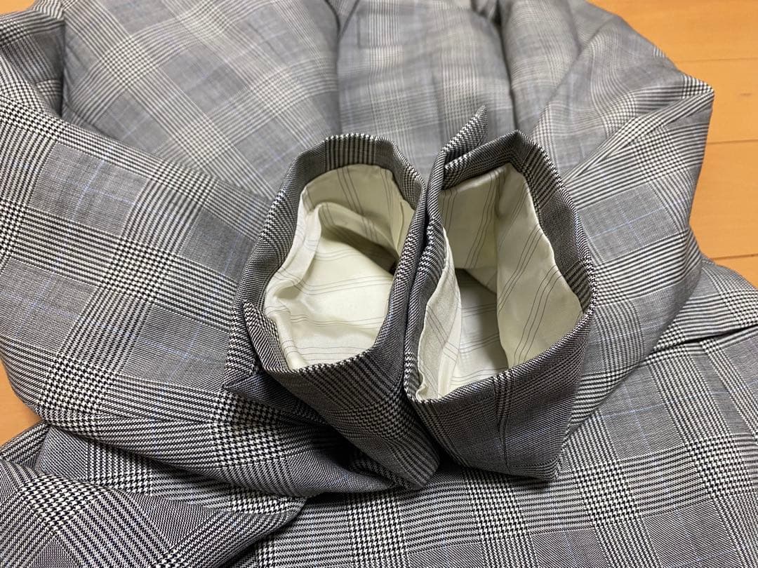 Aquascutum グレー チェック柄 スーツ　AB5