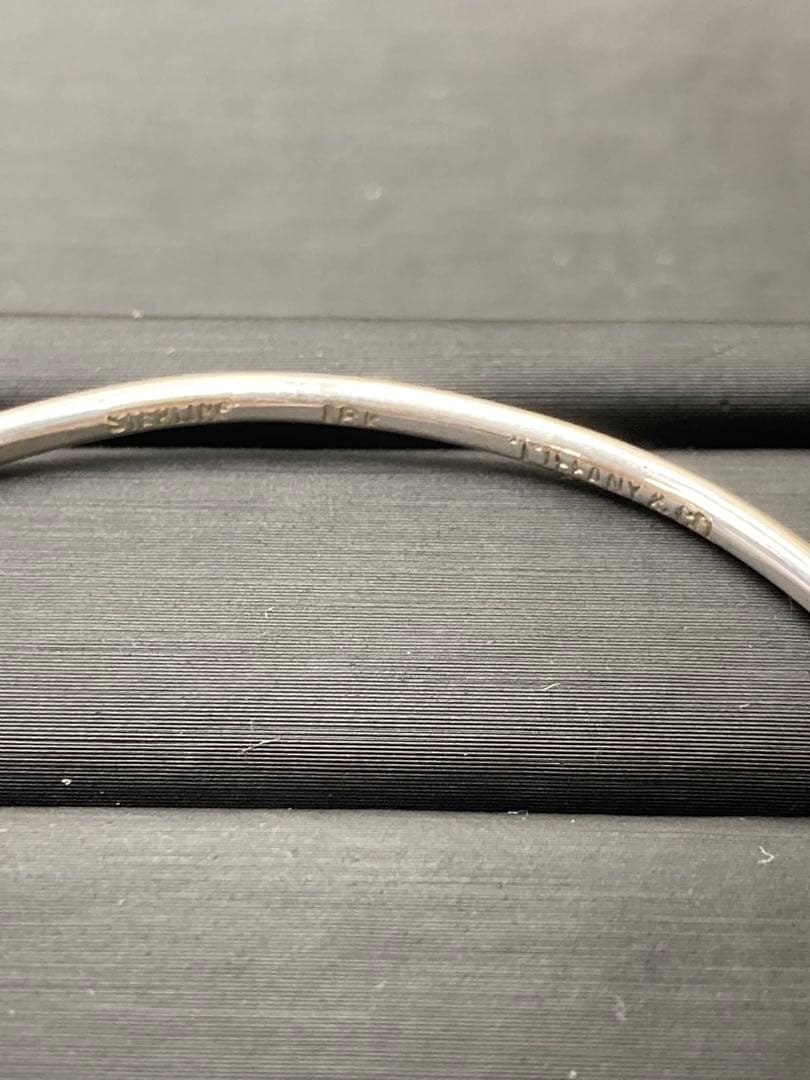 Tiffany & Co. ティファニーラブノットブレスシルバーゴールドバングル