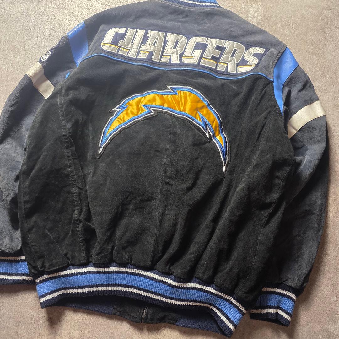 入手困難NFLロサンゼルスチャージャーズスウェードレザージャケットスタジャン短丈