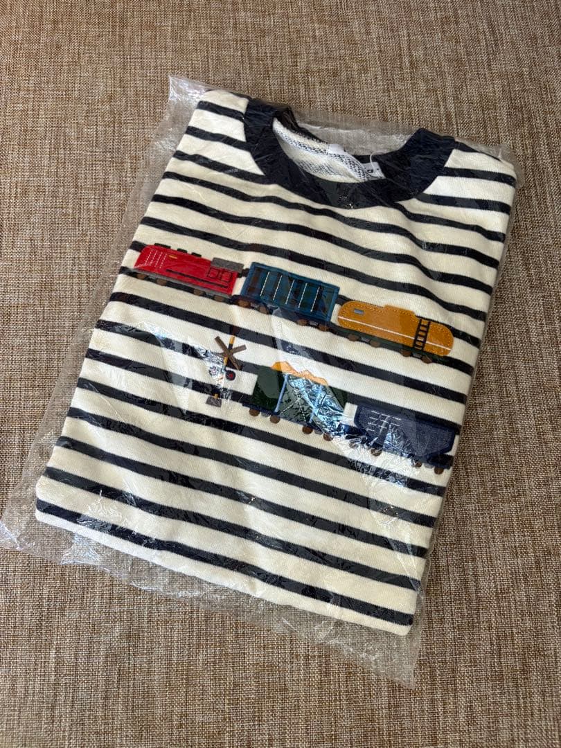 【新品】ファミリア familiar トレーナー 130