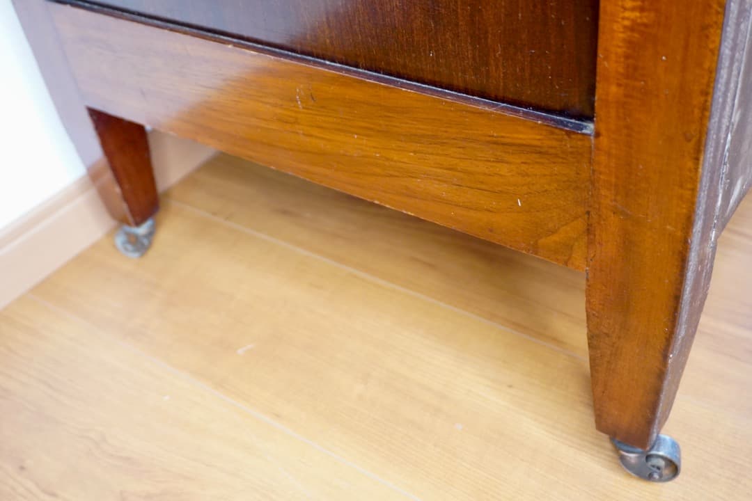 イギリス アンティーク カップボードチェスト