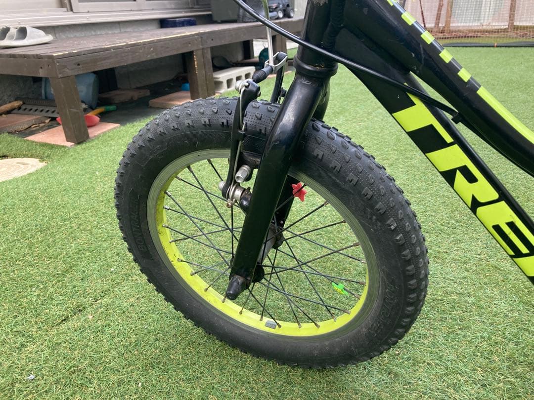 トレック　キッズバイク　子供用自転車　16インチ