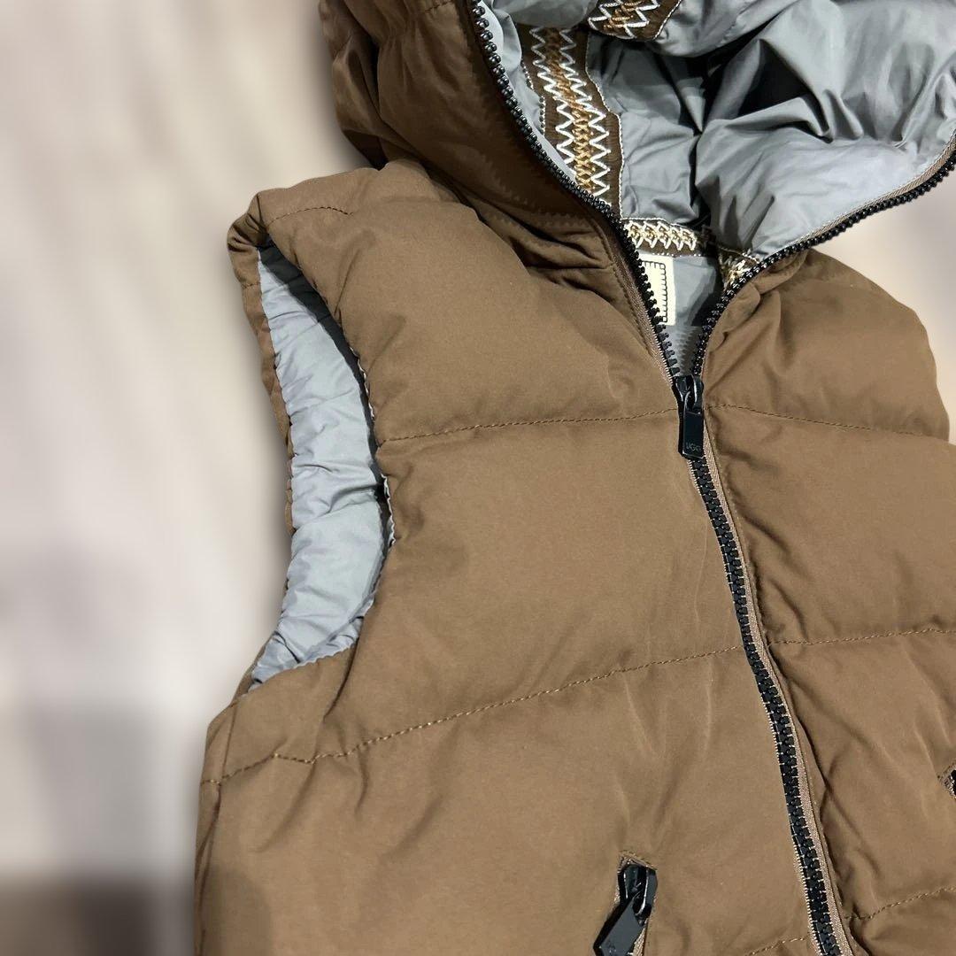 【とん】肉厚 UGG アグ（M）茶色 ダウンベスト フルジップ フード