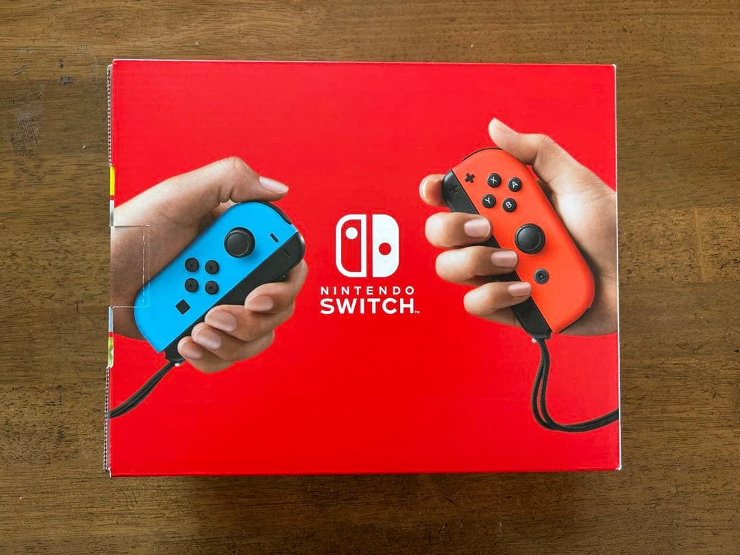 すず　Nintendo Switch 本体 青/赤 Joy-Con付き
