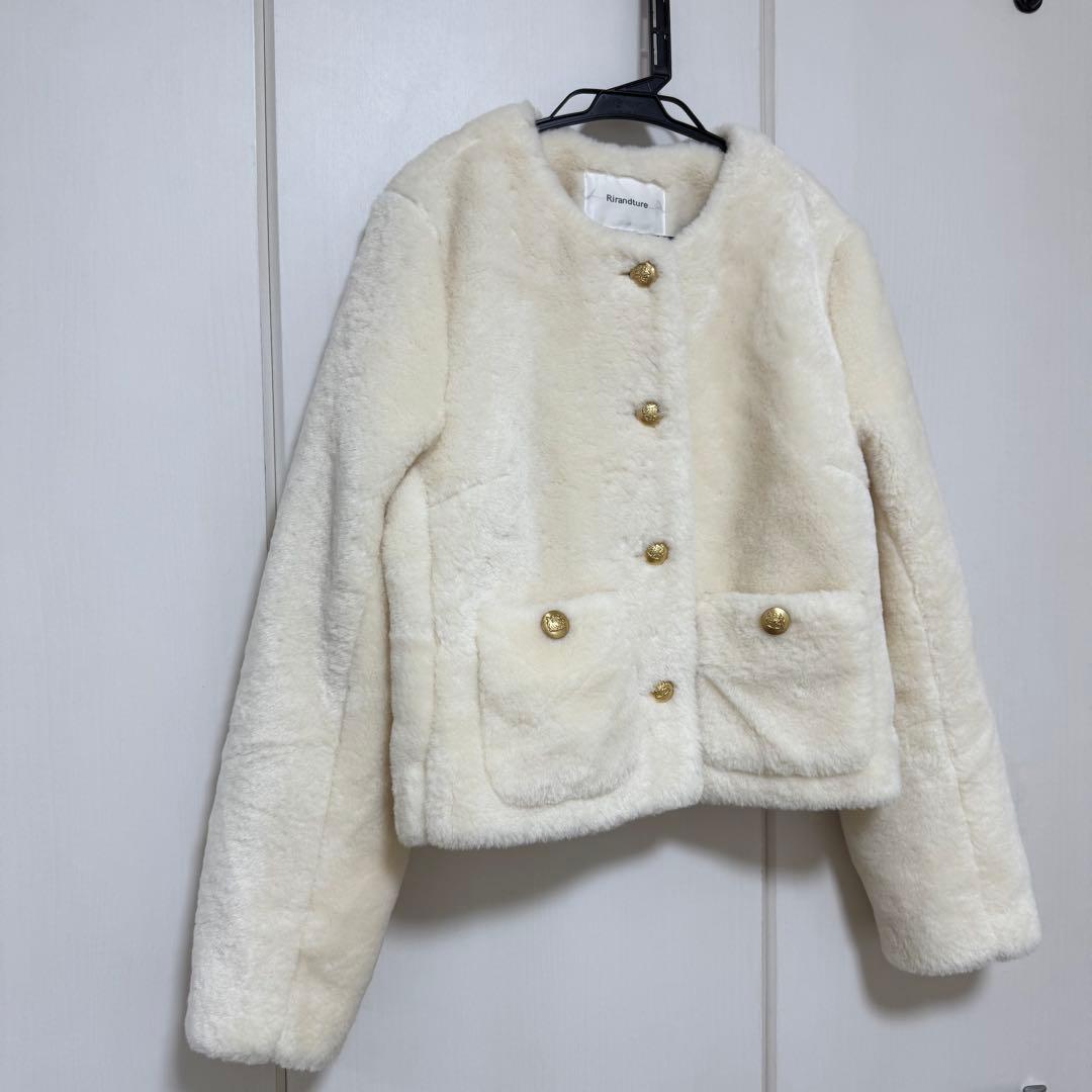 Rirandture ノーカラーファージャケットコート