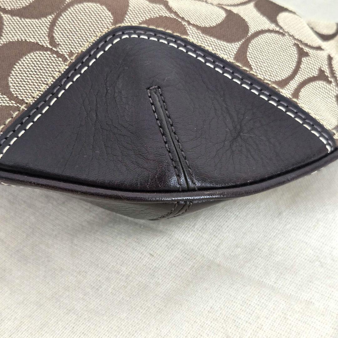 COACHワンショルダーバッグ COACHシグネチャー　三日月型ショルダー