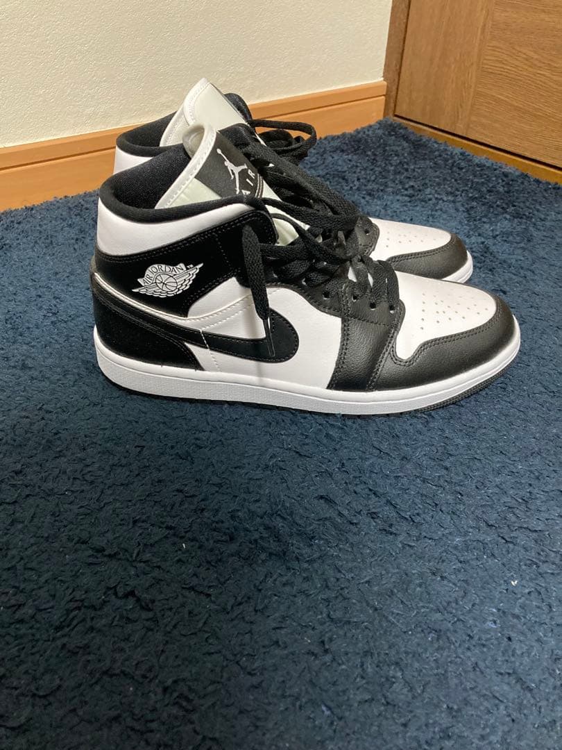 Air Jordan 1 MID ブラック/ホワイト