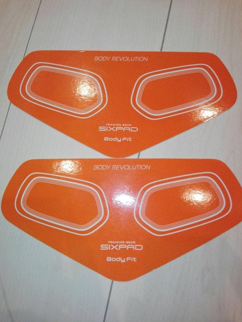 ボディフィット２×２台セット 正規品シックスパッド SIXPAD 充電式