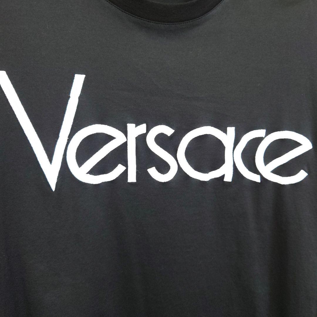 VERSACE　ロゴ刺繍　やや大きめ　M