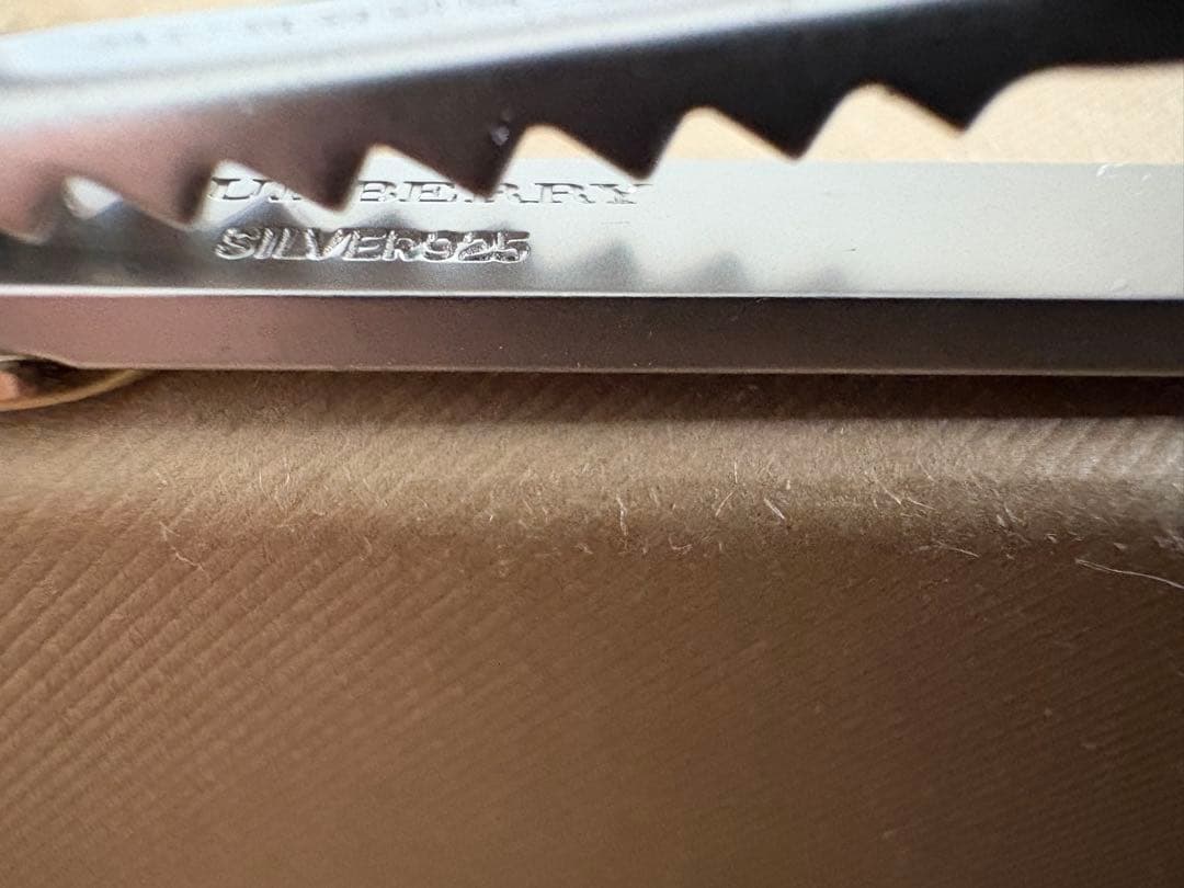 美品 BURBERRY スターリングシルバー製ネクタイピン