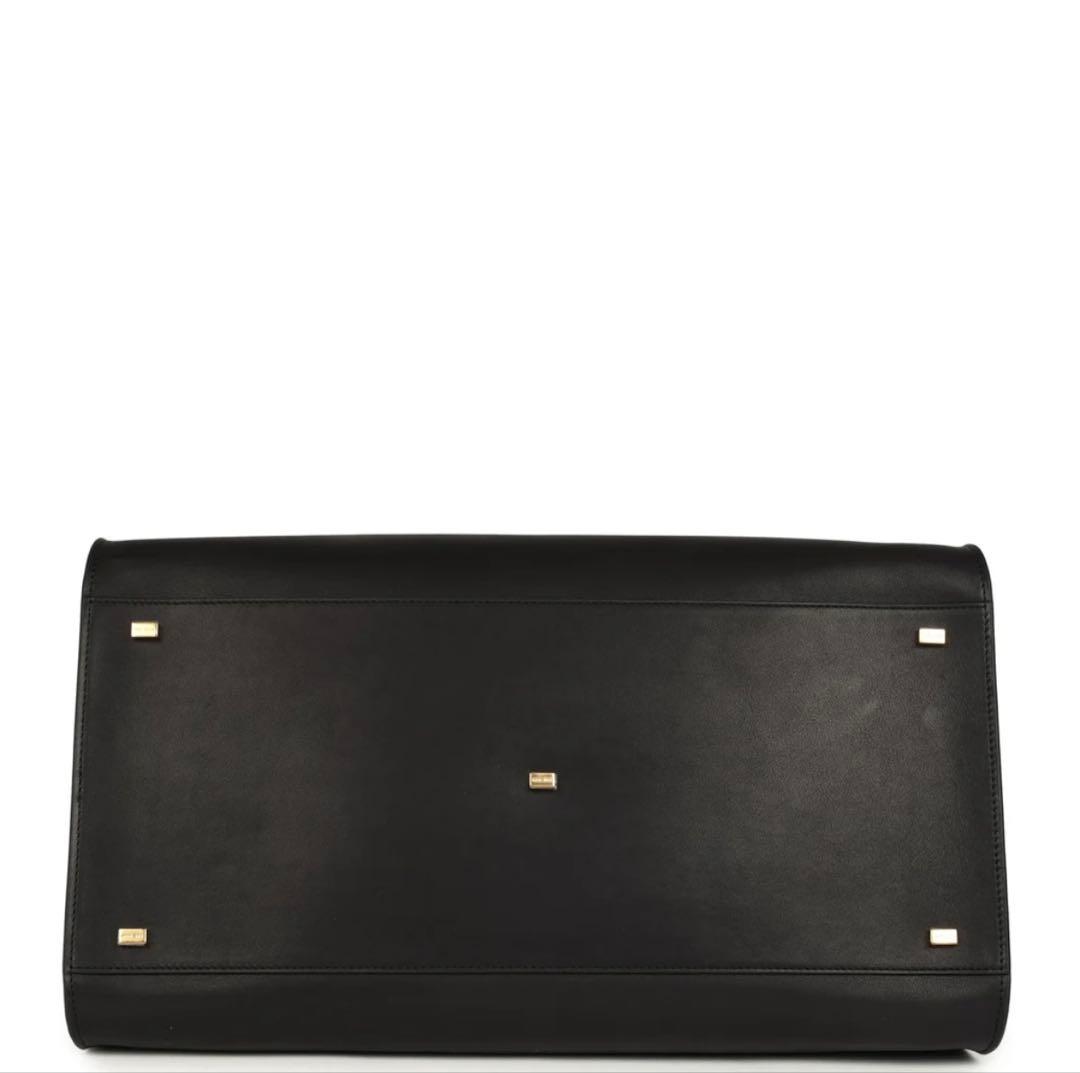 バッグ NNNThe Row Soft Margaux 17 Bag Black