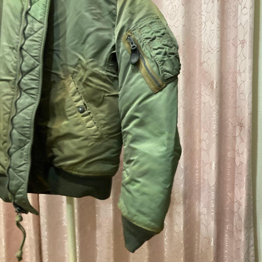 バズリクソンズ　MA-1 紫外線加工 カスタムモデル　実名復刻