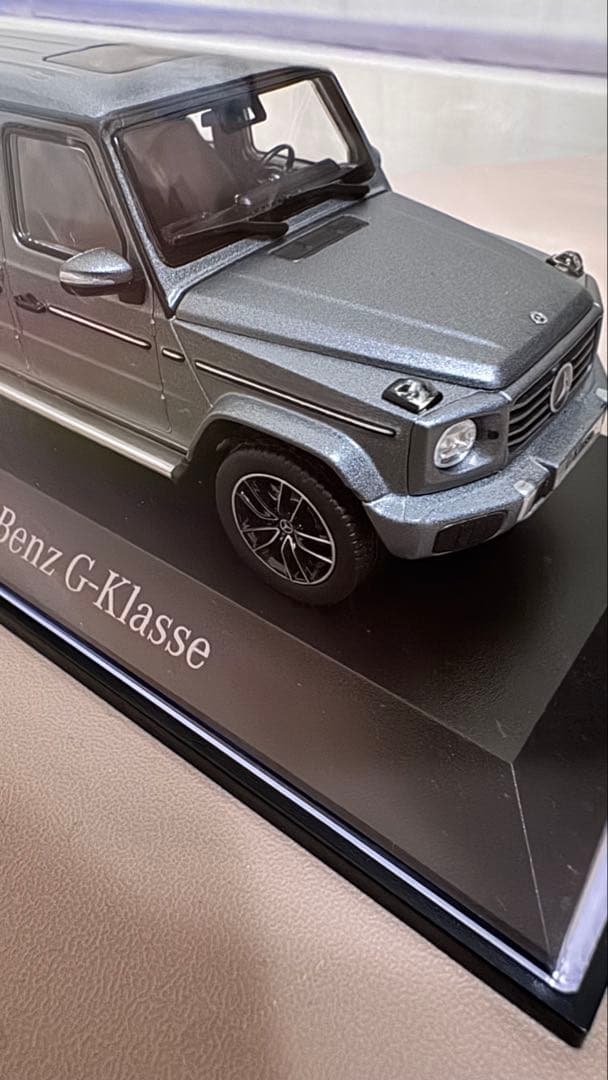 正規メルセデスベンツ G500 AMGラインプラチナムマグノ Gクラス1/43