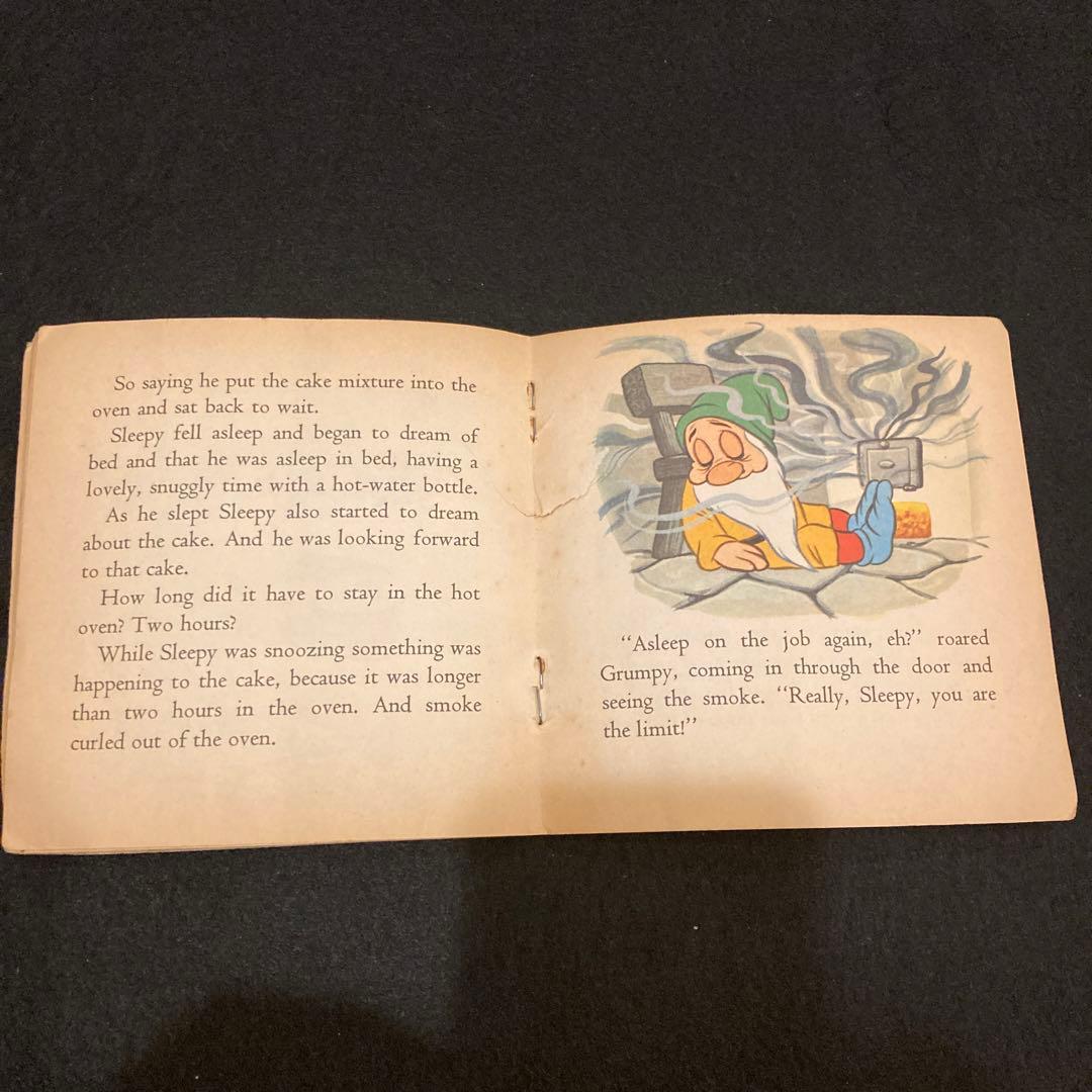 白雪姫のいない7人のこびと　英語　英国製　1970出版 ビンテージ　古本