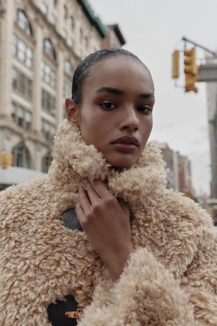 【完売品】 ZARA トグルボタン フェイクファージャケット L