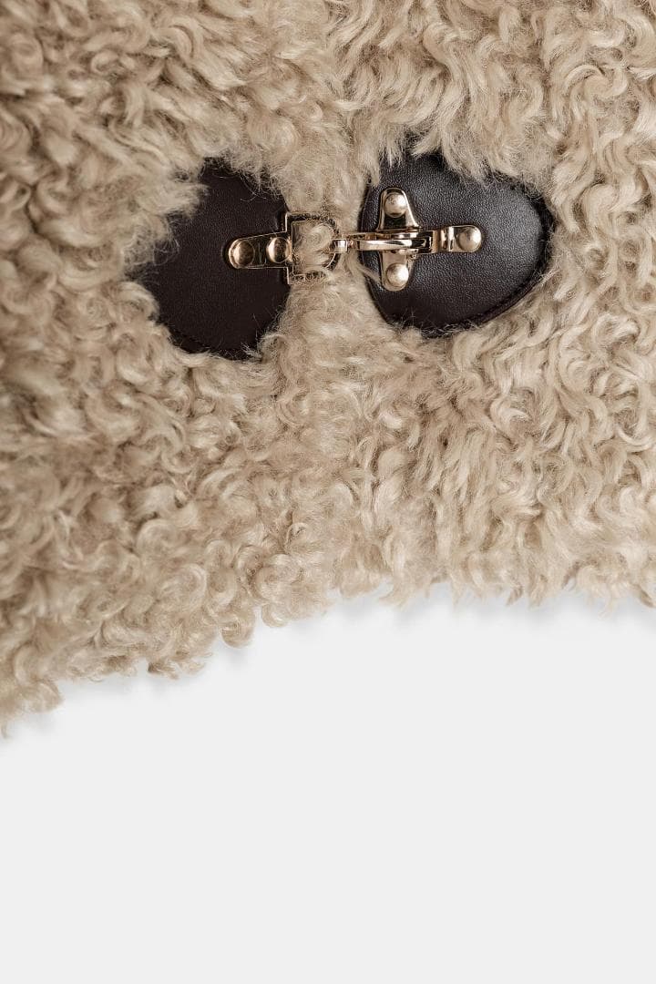 【完売品】 ZARA トグルボタン フェイクファージャケット L