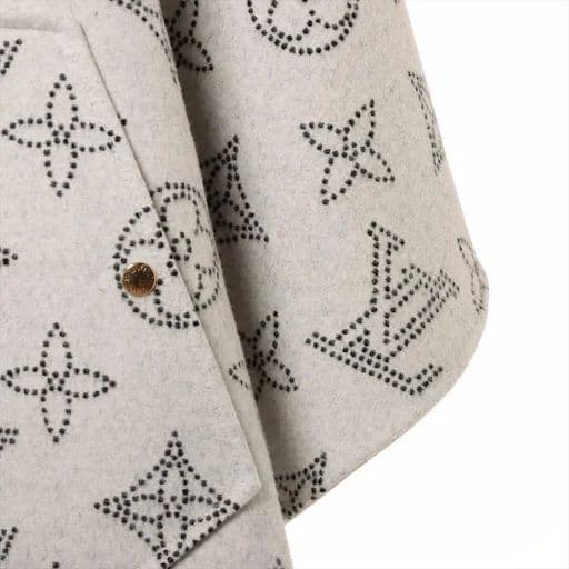 LV ヴィトン　マヒナ　リバーシブル　フード　ケープ　ポンチョ　定価70万円