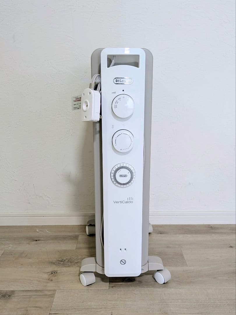 美品 デロンギ　オイルヒーター RHJ21F0812-WH