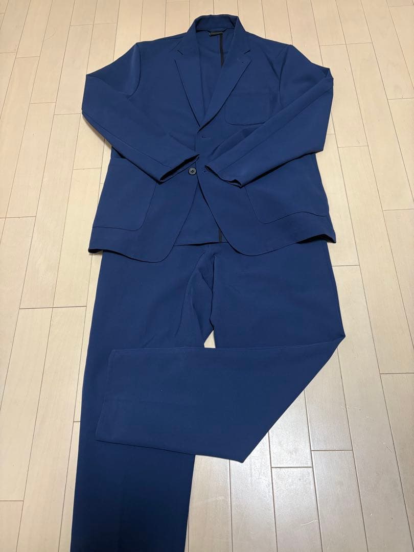 美品　ニューバランス　スーツ　上下セット　THE CITY ビジネス　Mサイズ