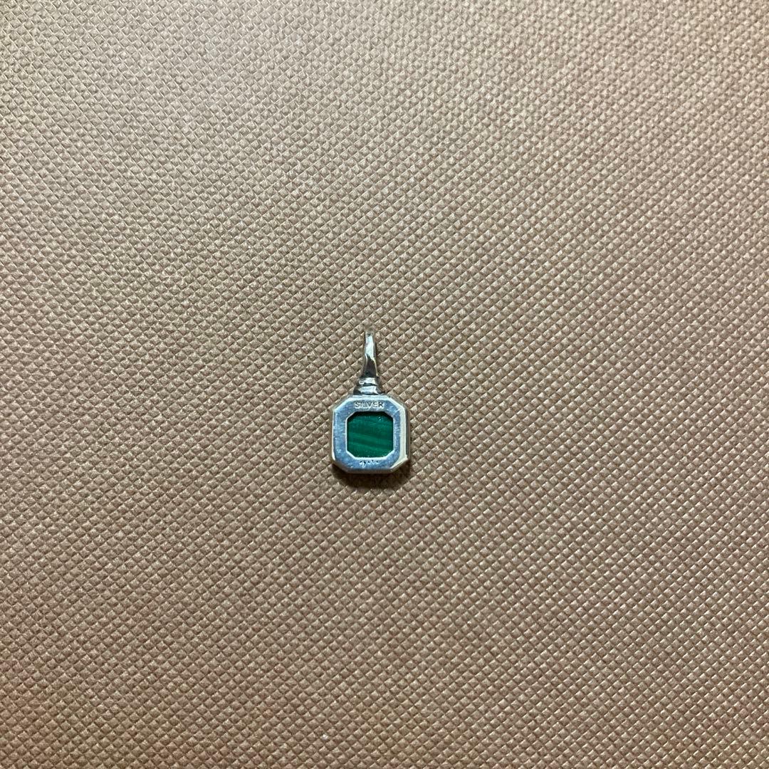 エメラルドカット グリーンストーン SV925 ペンダント