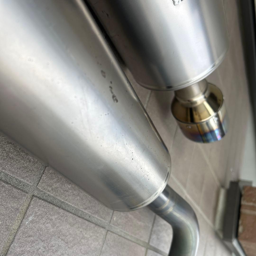 マーチニスモ マフラー