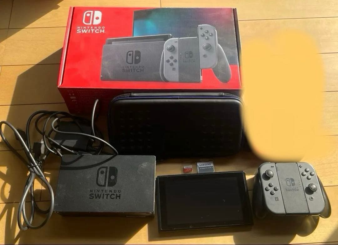 Nintendo Switch 本体 マイクロSD 充電Joy-Con ケース付