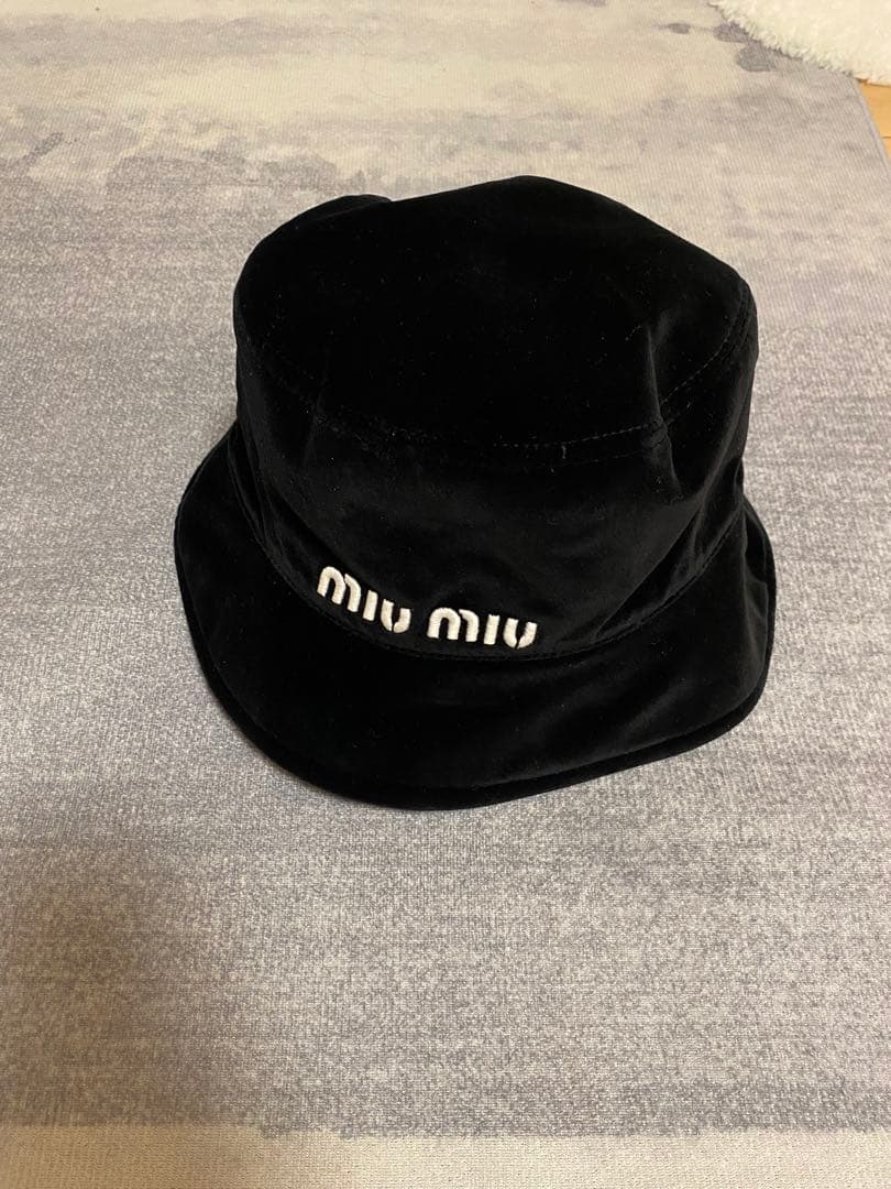 MIU MIU ブラック バケットハット ベルベット