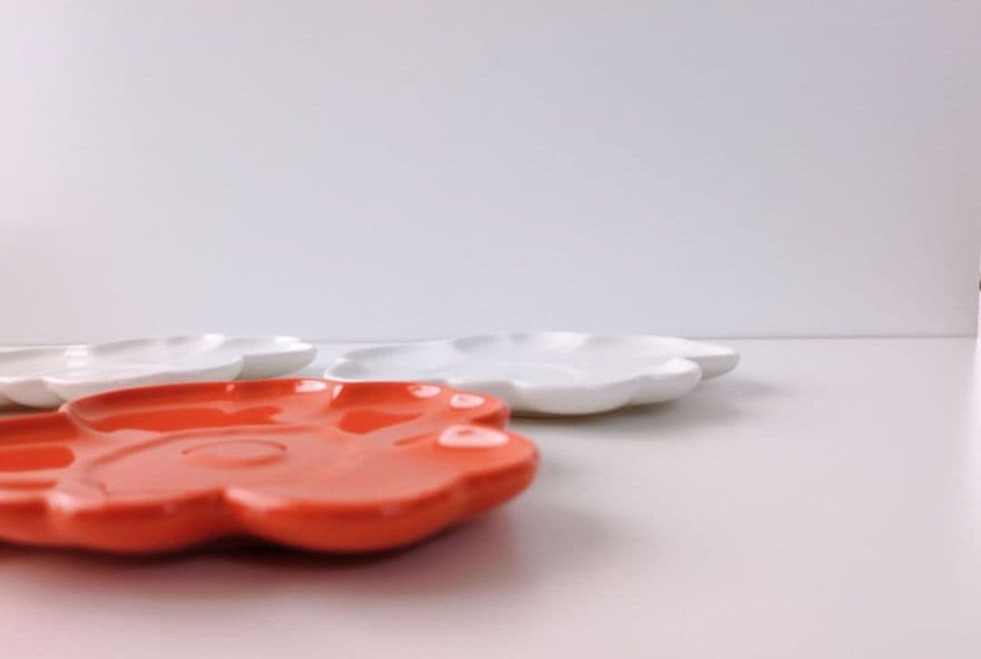 ☆完売品☆マリメッコ　ウニッコ　６０周年記念プレートホワイト＆オレンジ　計４枚