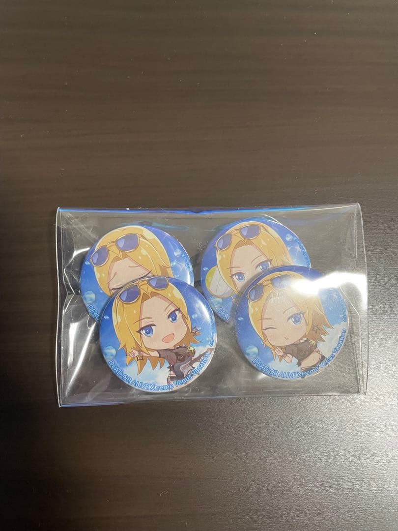 【非売品】DOAXVV ティナ 缶バッヂ