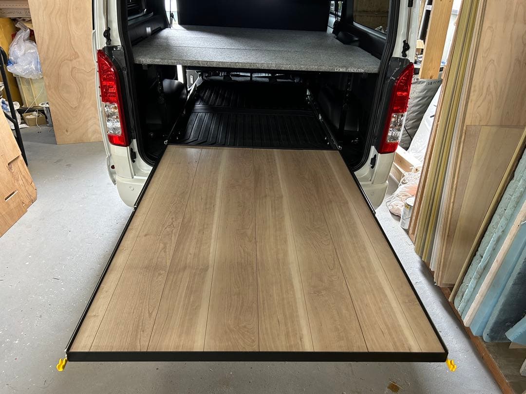 S 製作撮影品　スライドフロア　ブラック棚板、フェルト、ポール付、送料込