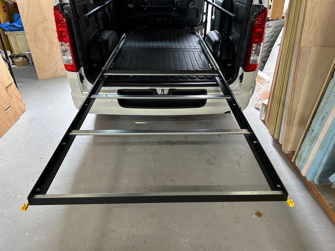 S 製作撮影品　スライドフロア　ブラック棚板、フェルト、ポール付、送料込