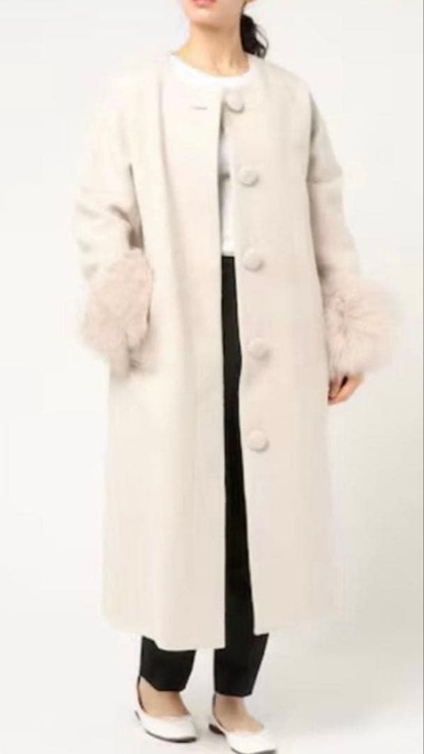 グレースコンチネンタル FOXファー カフス ロングコート ベージュ85800円