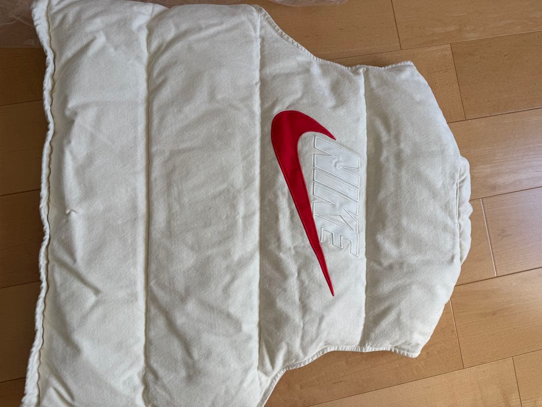 NIKE ×supreme ダウンベスト