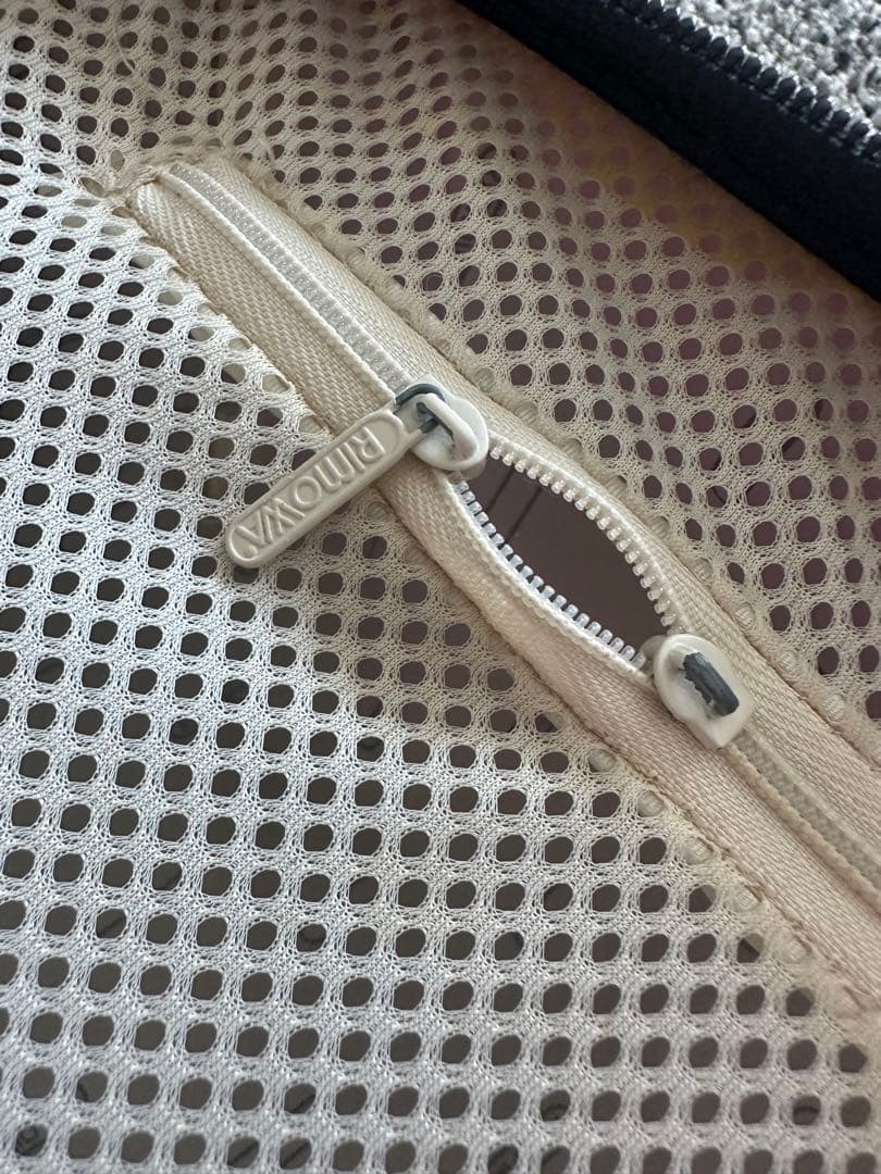 リモワ　エアーサルサ　パープル 難あり の為値下げ交渉あれば頑張ります！