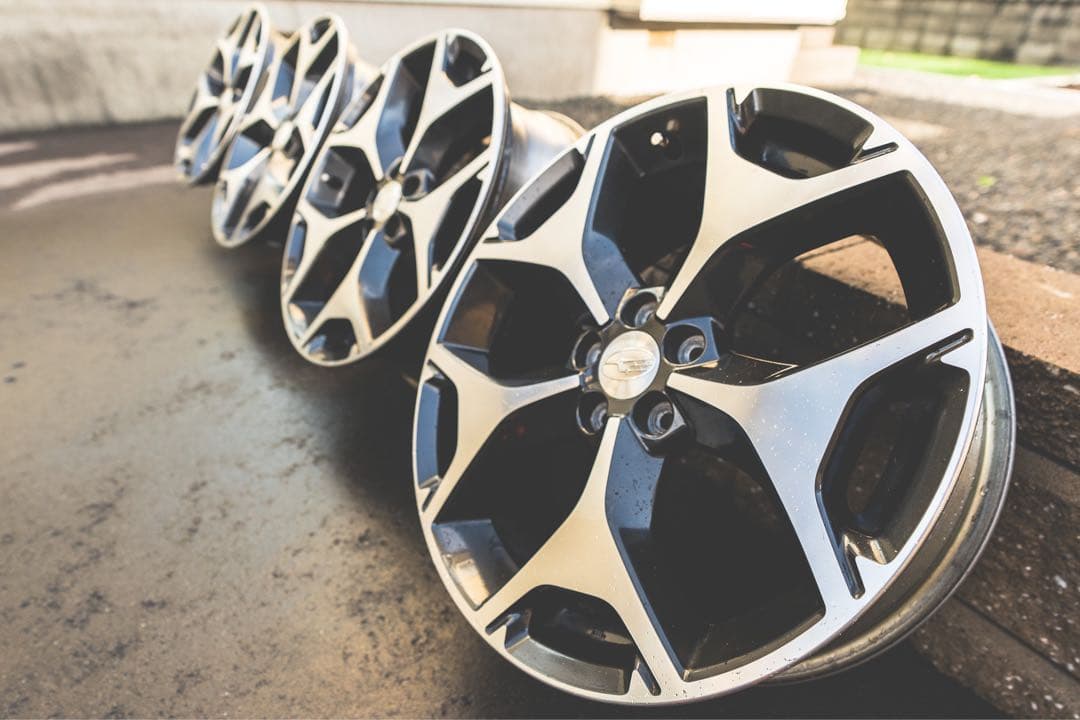 スバル SJフォレスター 純正 18インチ 7J +48 100 5H 4本