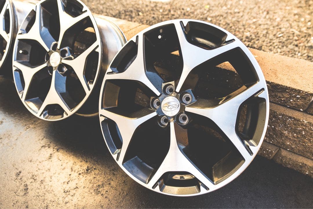 スバル SJフォレスター 純正 18インチ 7J +48 100 5H 4本