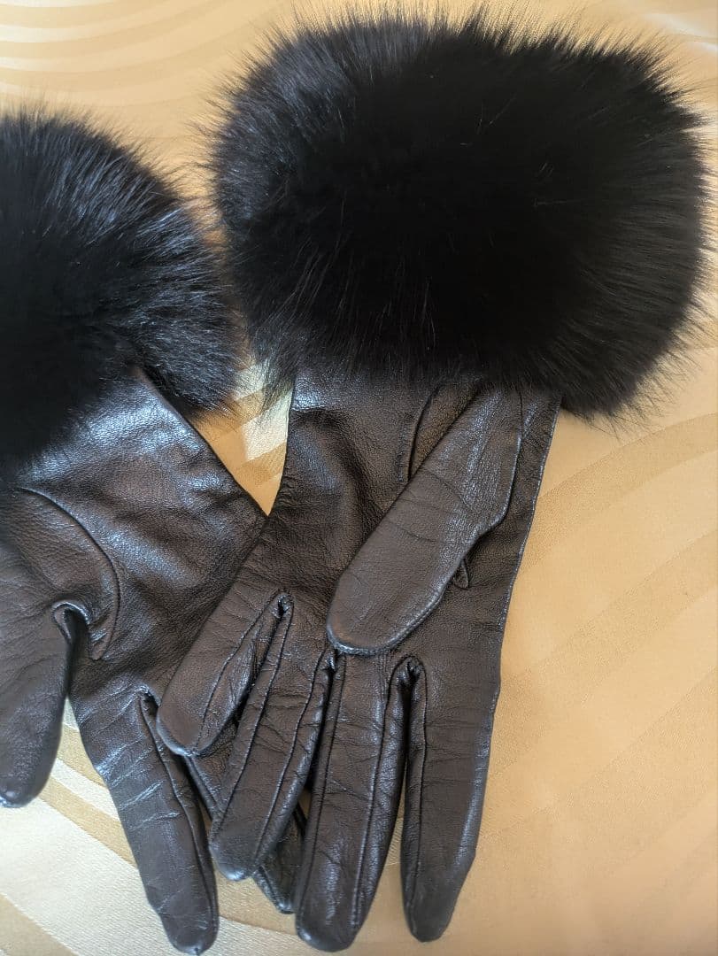 GUCCIファー付きレザー手袋