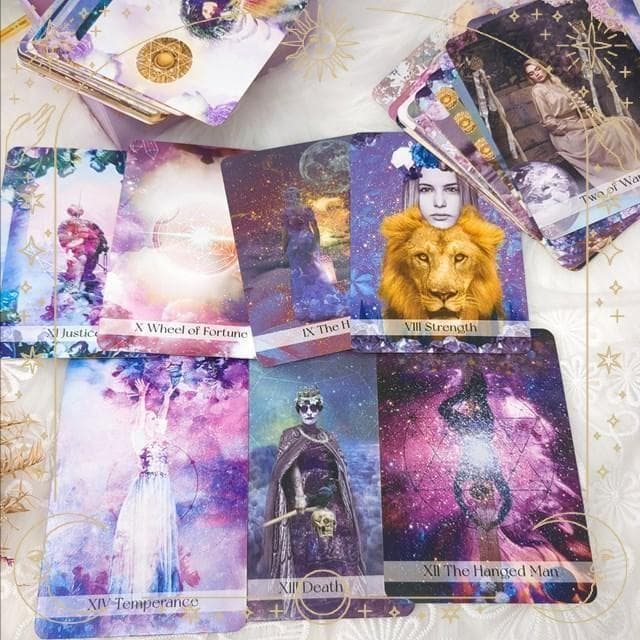 【正規品タロットカード】人気オンラインデッキがついに商品化✨月の魔法のタロット