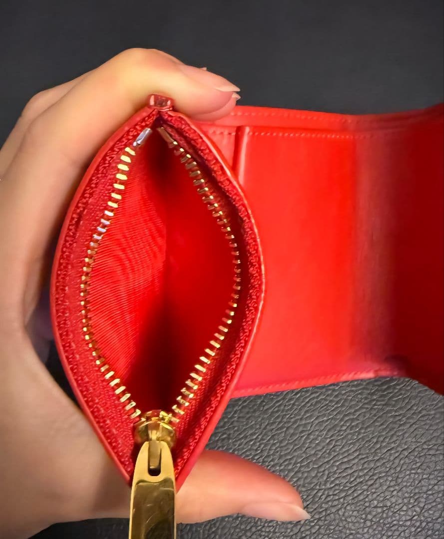 Christian Louboutin クリスチャンルブタン三つ折り財布 レッド