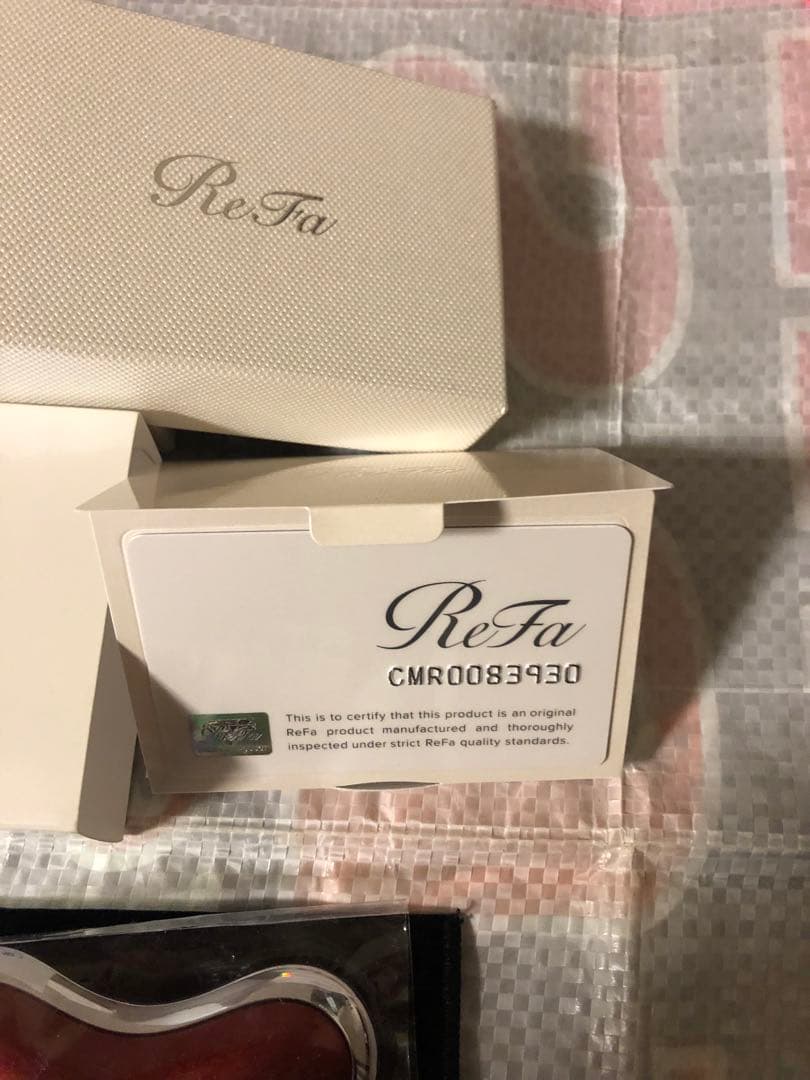 ReFa レッド 美顔ローラー 専用ケース付き