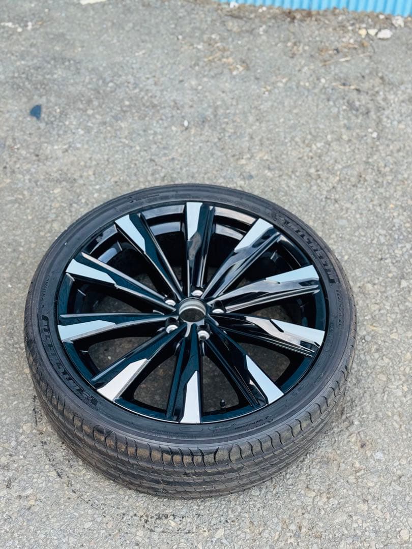 クラウンクロスオーバー純正ホイール