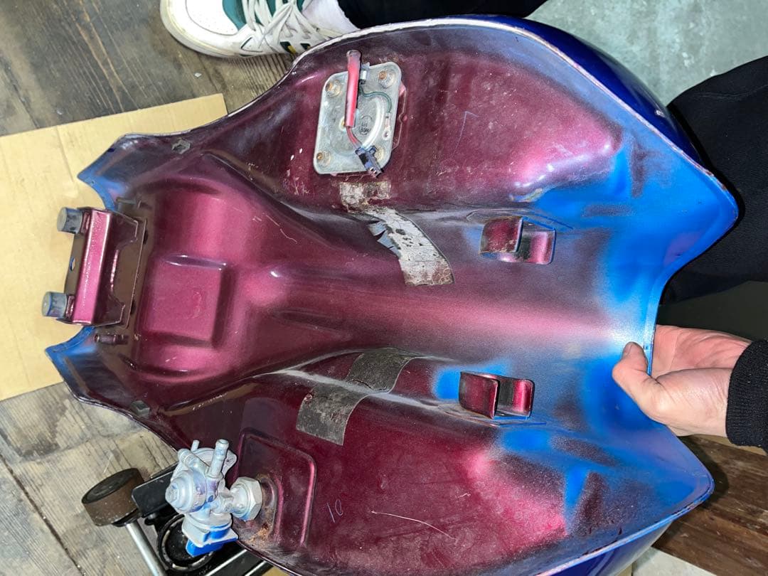 cb400sf nc31 燃料タンク