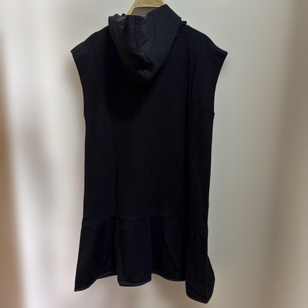 お値下げ✨大人もOK⭐️MONCLER ブラック ノースリーブワンピース・14A