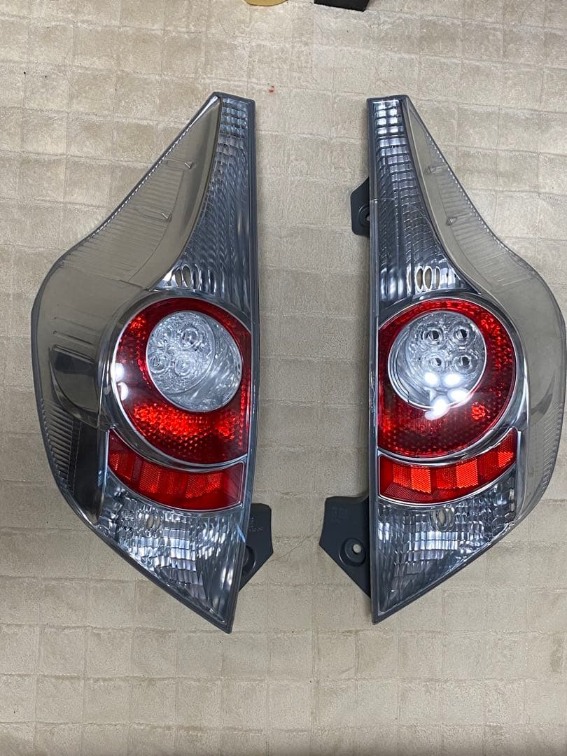 @新春特価@ アクア　テールレンズ左右