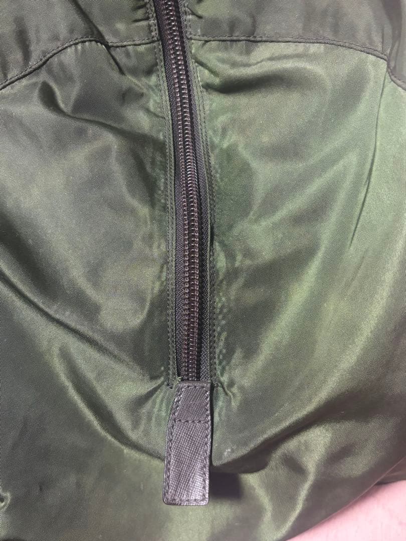 プラダ　トラベル・バッグ