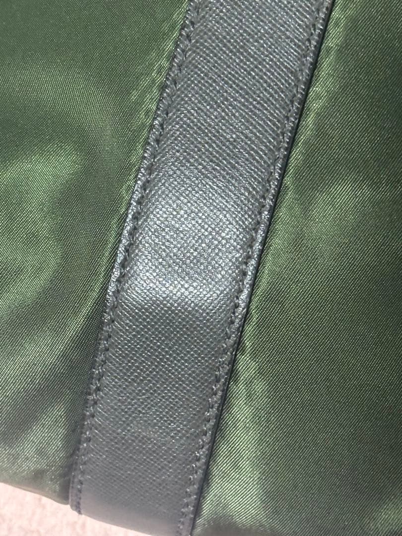 プラダ　トラベル・バッグ