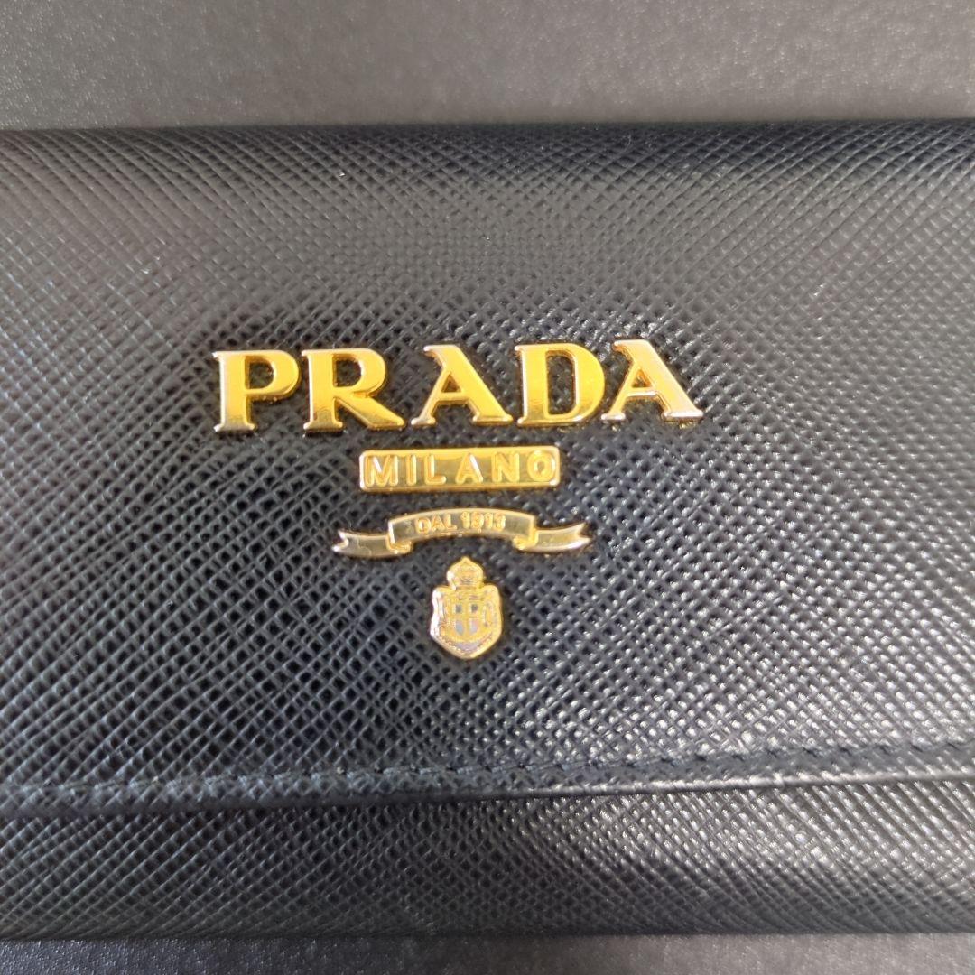 ★KIKI★PRADA　サフィアーノレザー　キーケース　ブラック×ピンク