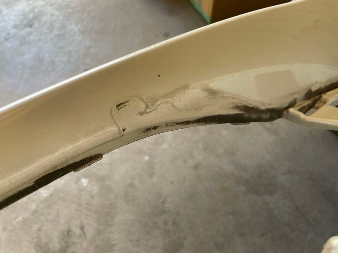 【最終値下げ中】トヨタ　80系前期エスクァイア　純正フロントバンパー